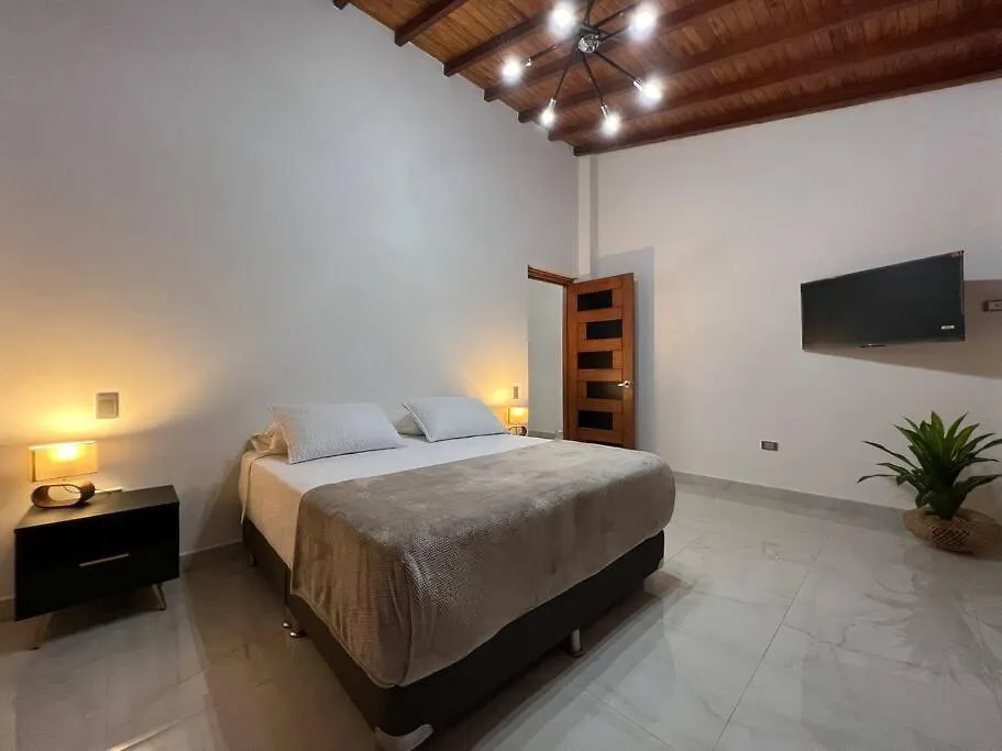 Palos Altos House Poblado 6 Min To Provenza Medellin Colombia